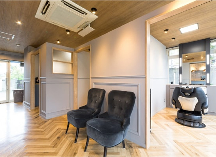 01/ FLOOR  hair roomの画像